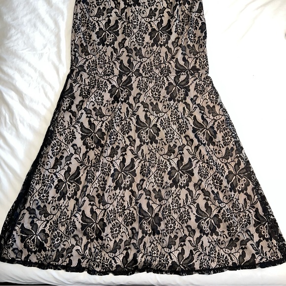 Melrose Women’s Trumpet Evening Gown in Nude/Black Lace Overlay Size 6 - Picture 3 of 13
